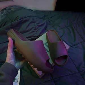 Yeezy Slide Flax - Size 13